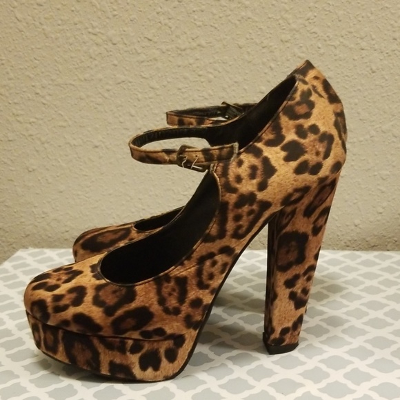 F21 Cheetah Print Pumps - Picture 1 of 5